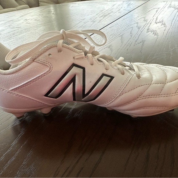 New Balance White Soccer Cleats 442 V2 TEAM FG - Picture 1 of 7